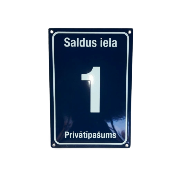 Babītes un Salas pagastos: 220 x 320mm (1-2 zīmes)